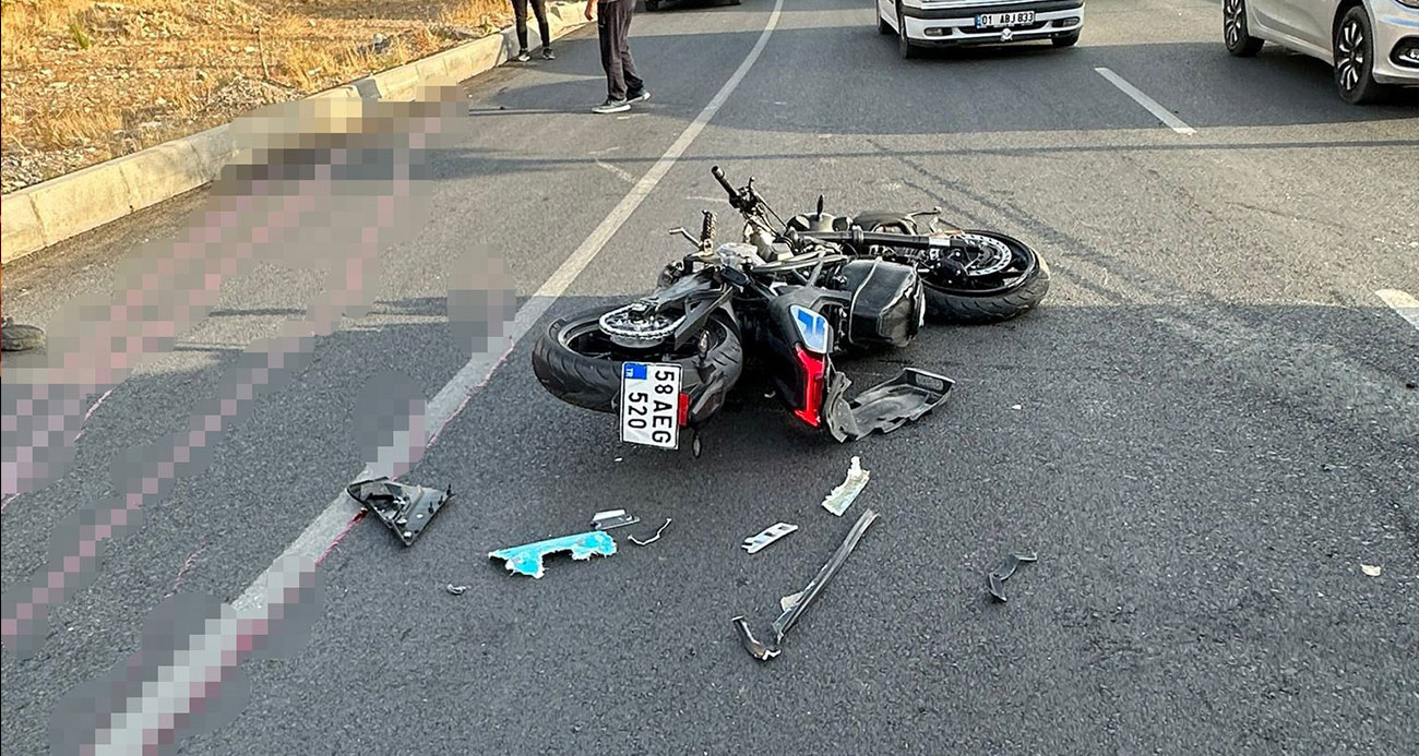 Motosiklet ile halk otobüsü çarpıştı 1 ölü