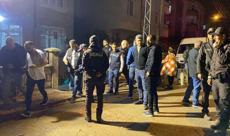 Düğün magandalarına silah atılmaması uyarısı yapan polislere taşlı şişeli saldırı 4 polis yaralandı