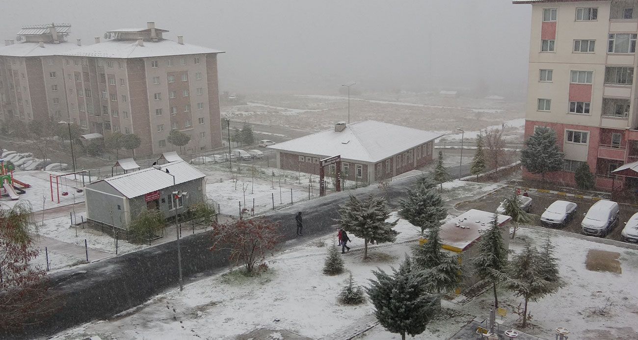 Vanda kar yağışı 142 yol ulaşıma kapandı uçaklar rötar yaptı