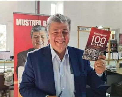 MUSTAFA BALBAY KİTAPLARINI İMZALADI