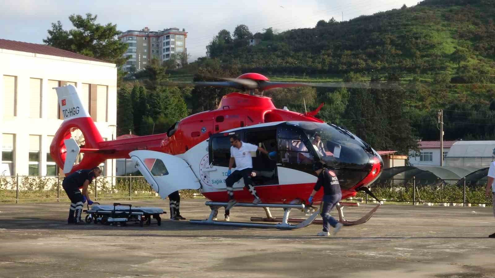 Diyarbakırda ambulans helikopter felç geçiren hasta için havalandı