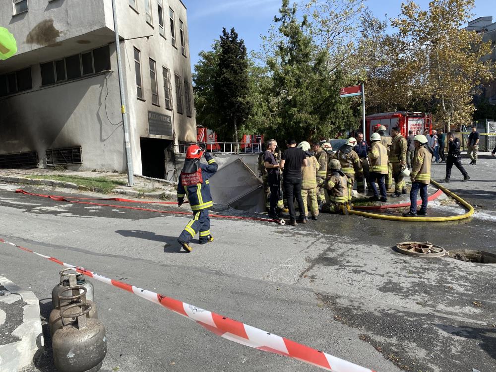 Bağcılarda patlama Olay yerine çok sayıda ekip sevk edildi